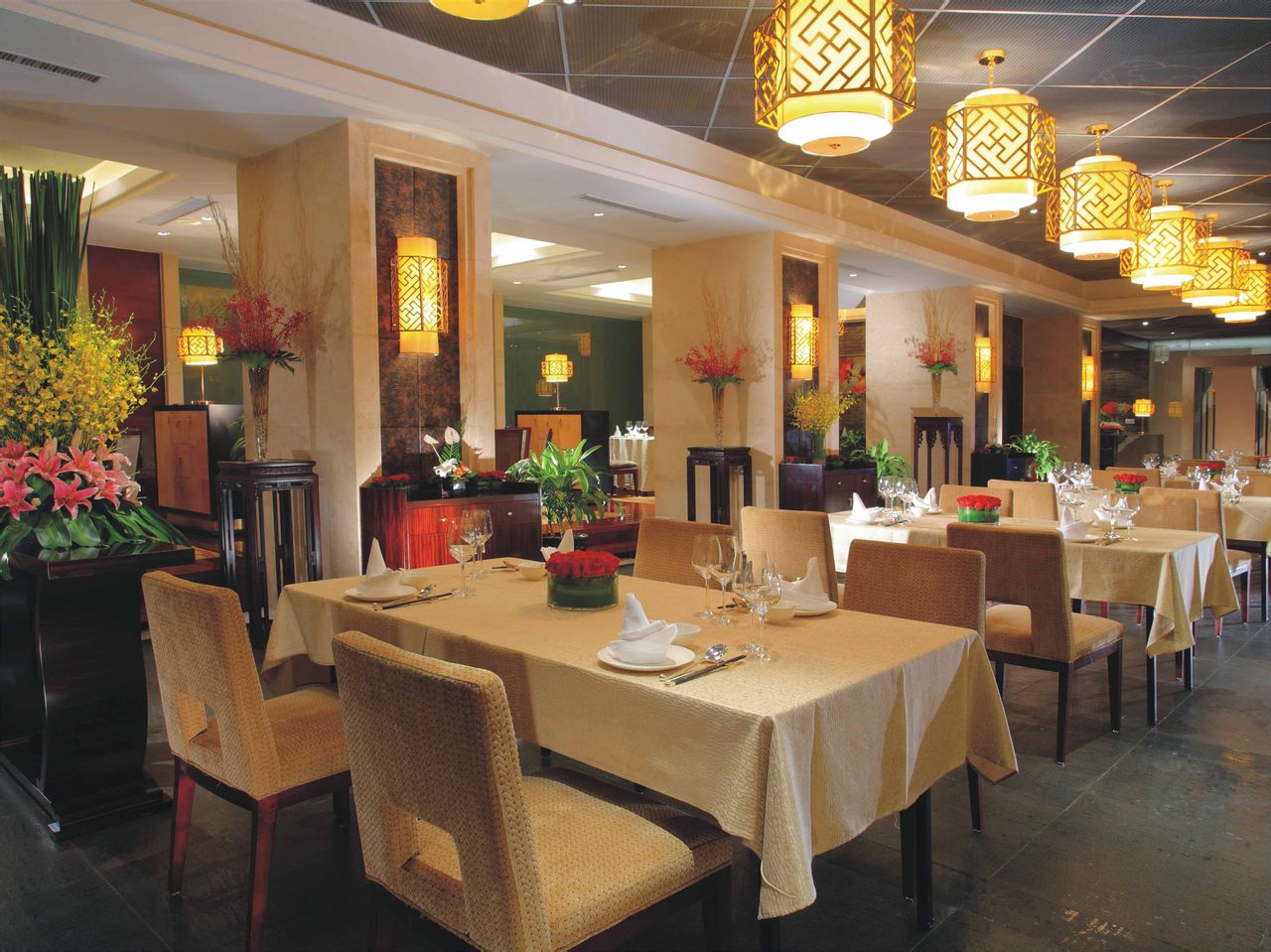 飯店用什么熱泵空調(diào)比較好？_冬季最好的取暖方式