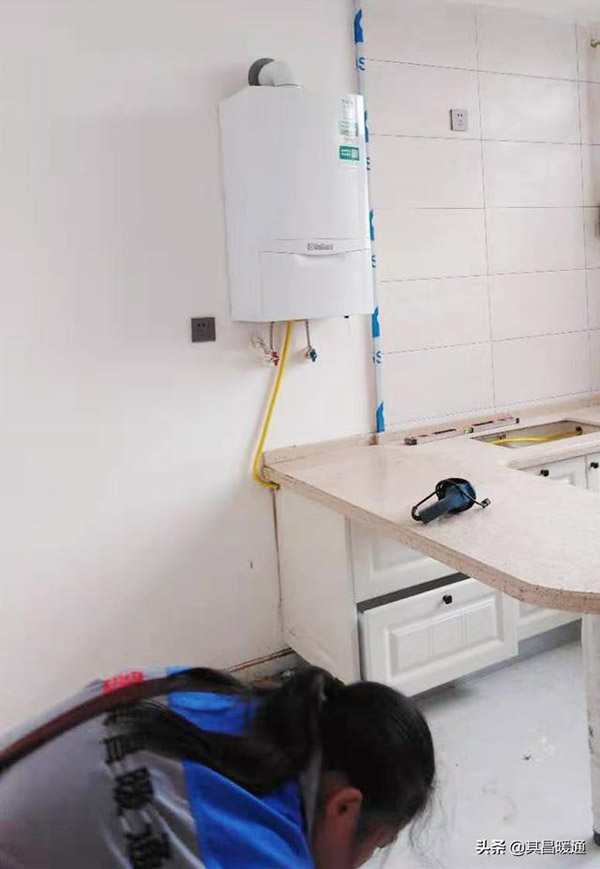 冬季天然氣供暖怎么使用省錢（冬天燃氣費）_派沃空氣能10p冷暖機報價