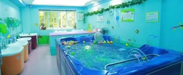 多大功率的空氣能熱水器才適合自己的嬰兒游泳館？_格力400全國客服電話收費(fèi)嗎