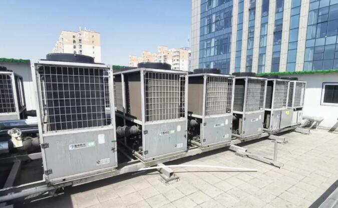 “煤改電”熱風(fēng)機(jī)不舒適？建議推廣熱泵結(jié)合熱水采暖末端_歐必特空氣能控制面板圖解